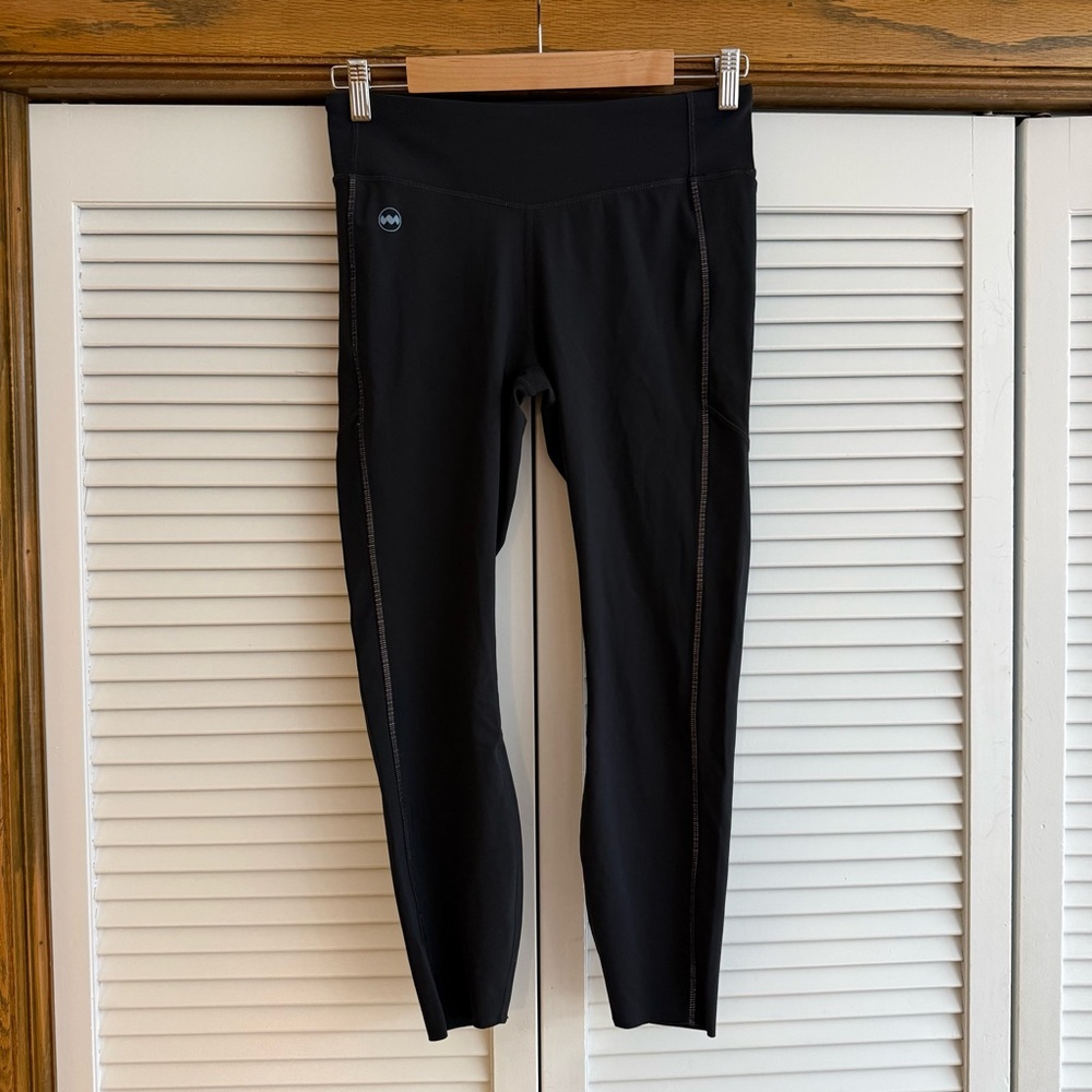 Janji Women’s Black Cropped Running Tights size Medium